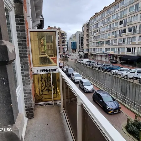 Welcome-renovated & Air-conditioned *