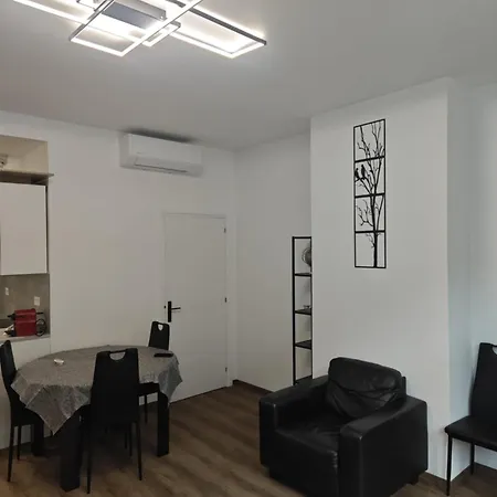 Welcome-renovated & Air-conditioned Apartamento *