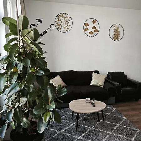 Welcome-renovated & Air-conditioned