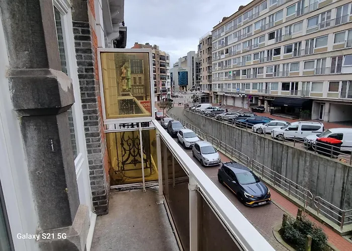 Welcome-renovated & Air-conditioned *