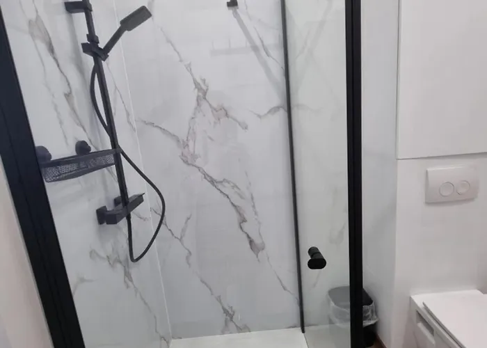 Welcome-renovated & Air-conditioned Lägenhet *