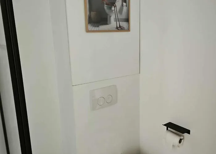 Welcome-renovated & Air-conditioned